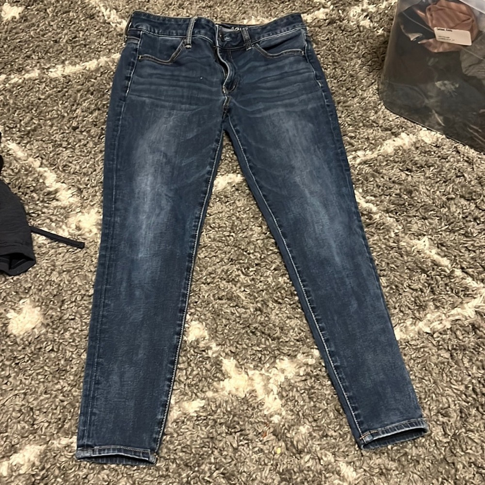 American Eagle size 6 short jeans
